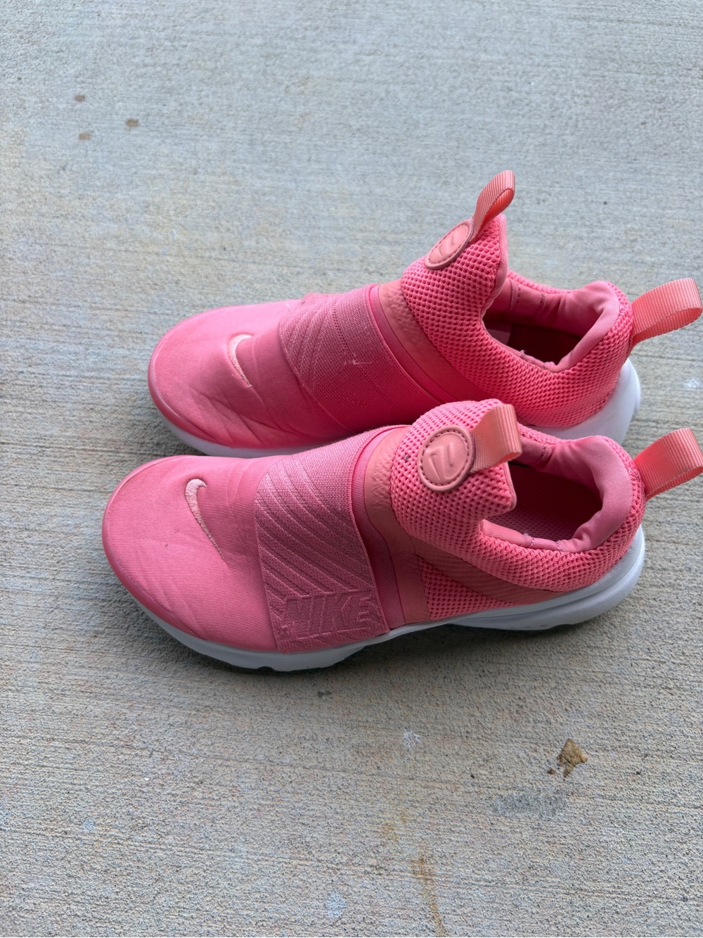 Nike Presto Extreme Pink Gaze White Running Shoes 870024-606 GS Size 2Y